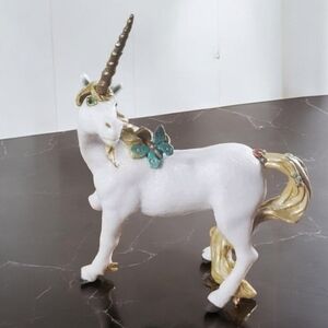 Papo 2002‎ White Unicorn Horse Vinyl Figure Butterfly Gold Horn Fantasy Mystical